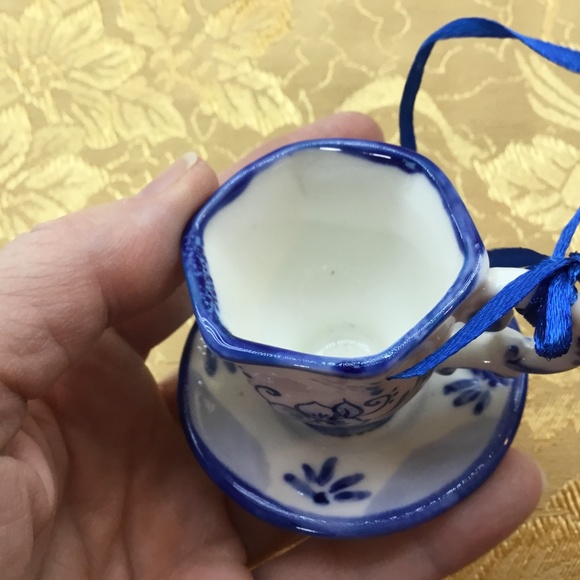 Kurt Adler 2" Porcelain Delft Blue Cup And Saucer Ornament Set Of 3 - Picture 2 of 12
